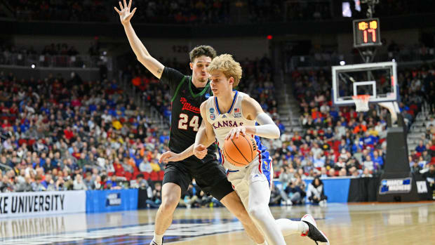 Mar 16, 2023; Des Moines, IA, USA; Kansas Jayhawks guard Gradey Dick (4) dribbles the ball against Howard Bison forward Jordan Wood (24) during the first half at Wells Fargo Arena.